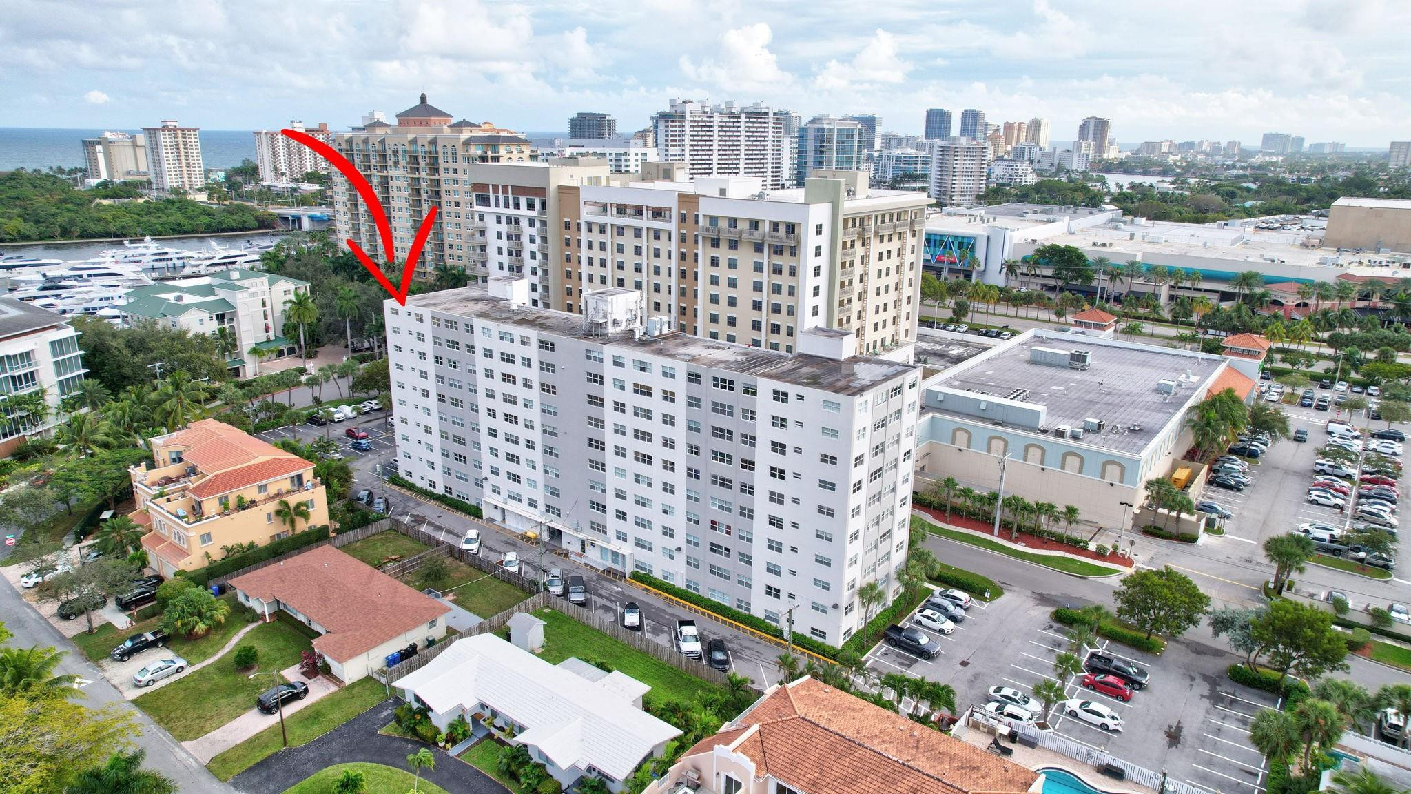 2555 NE 11th #Ph09, Fort Lauderdale FL 33304