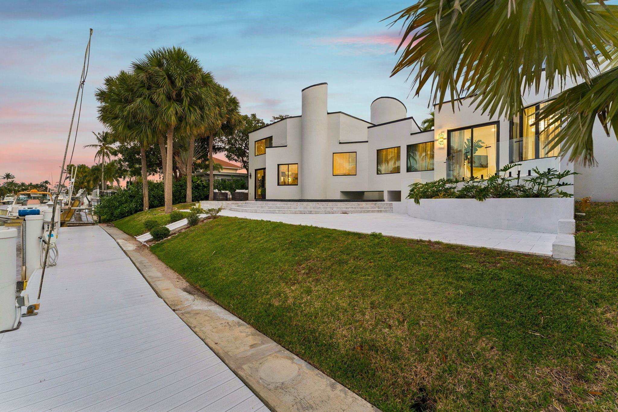 2651 NE 22nd, Pompano Beach FL 33062