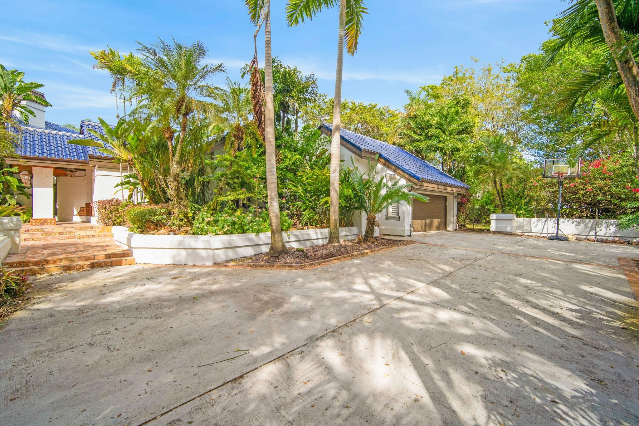 5720 SW 33rd, Hollywood FL 33312