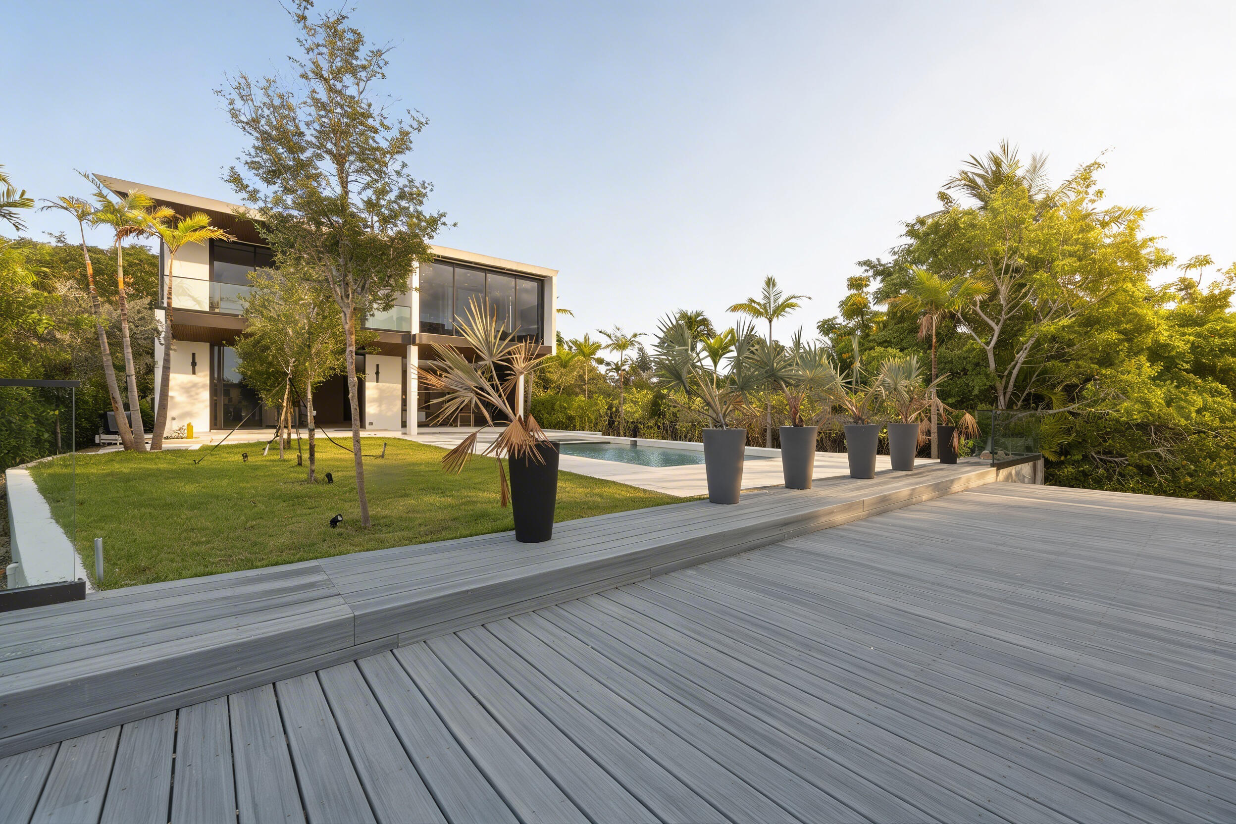 930 S Shore, Miami Beach FL 33141