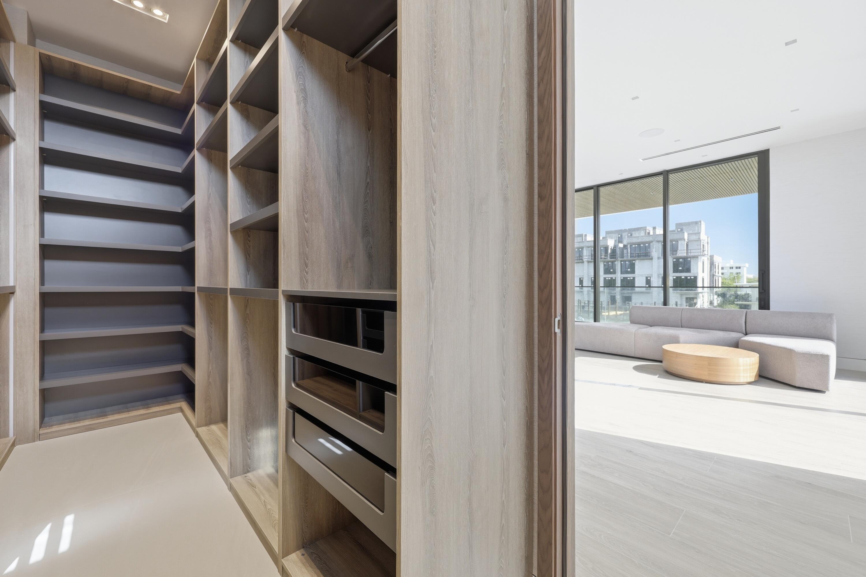 930 S Shore, Miami Beach FL 33141