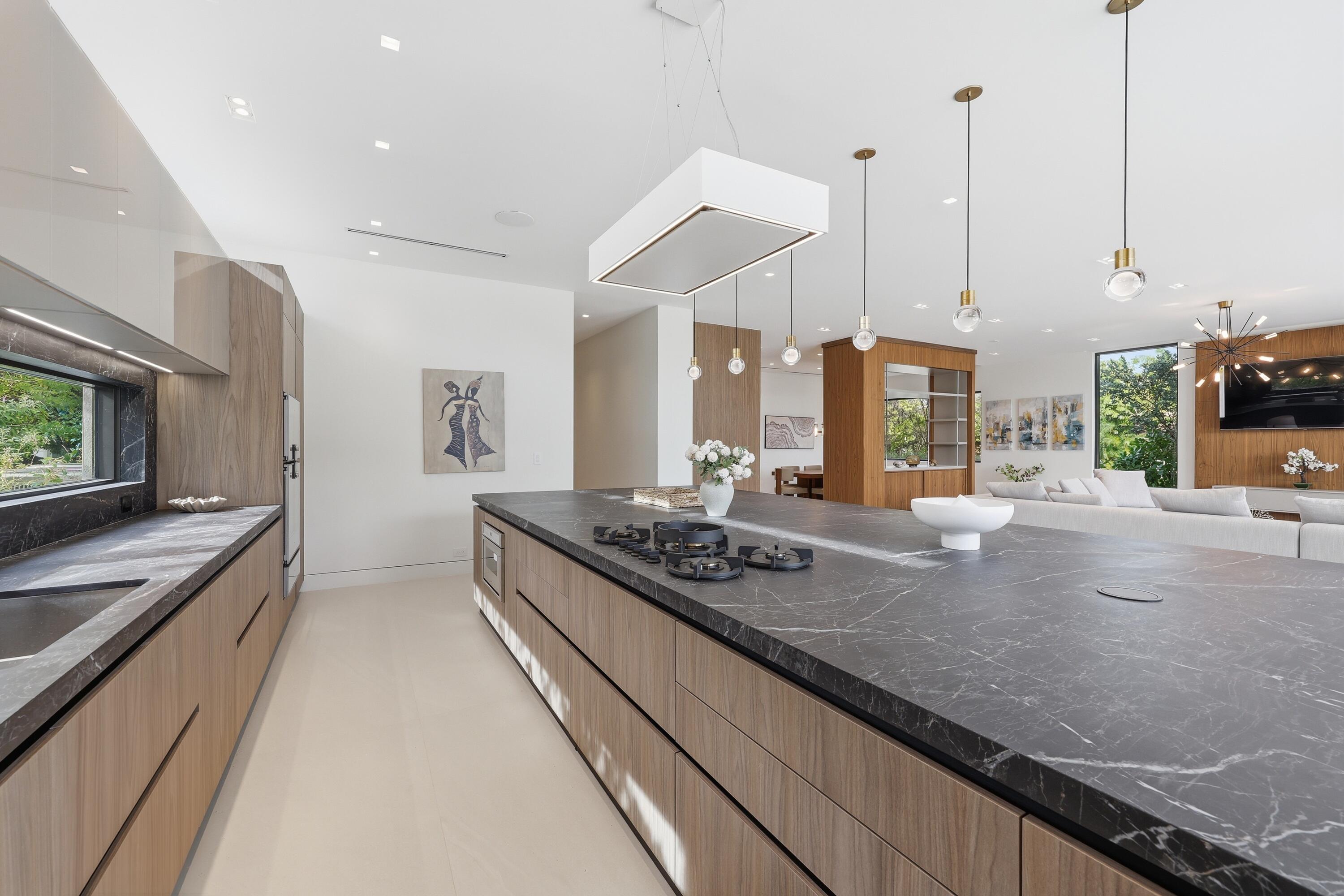 930 S Shore, Miami Beach FL 33141