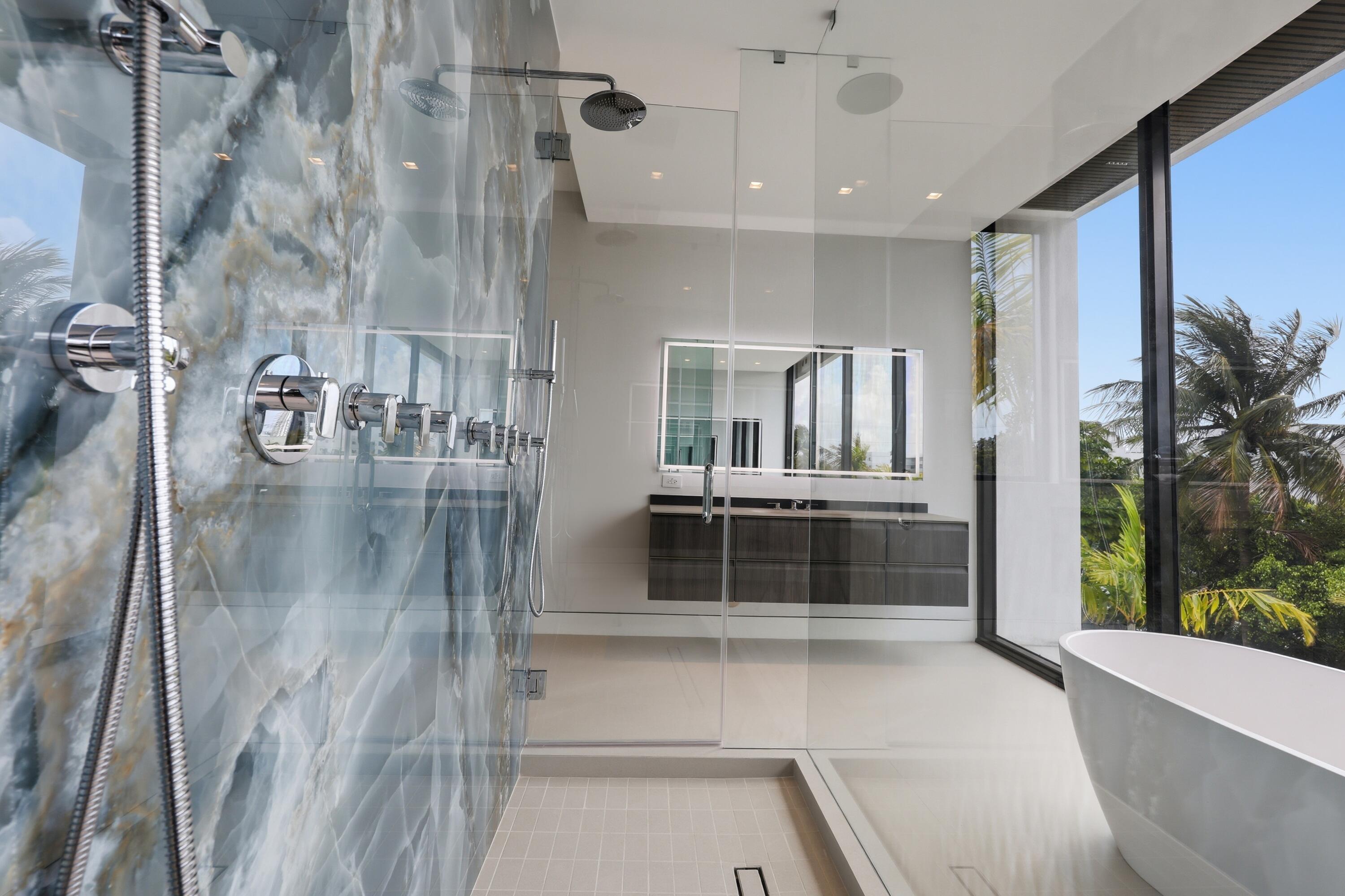 930 S Shore, Miami Beach FL 33141