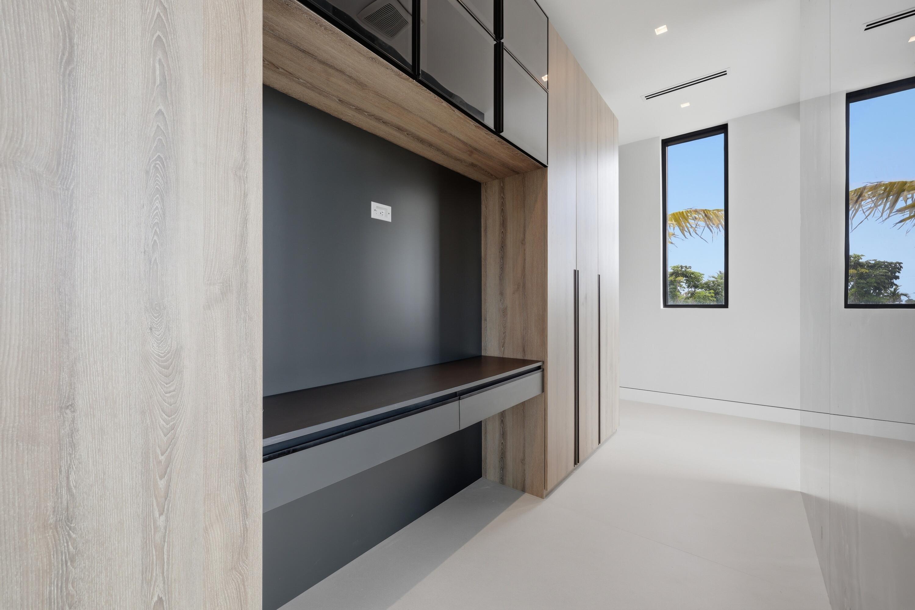 930 S Shore, Miami Beach FL 33141