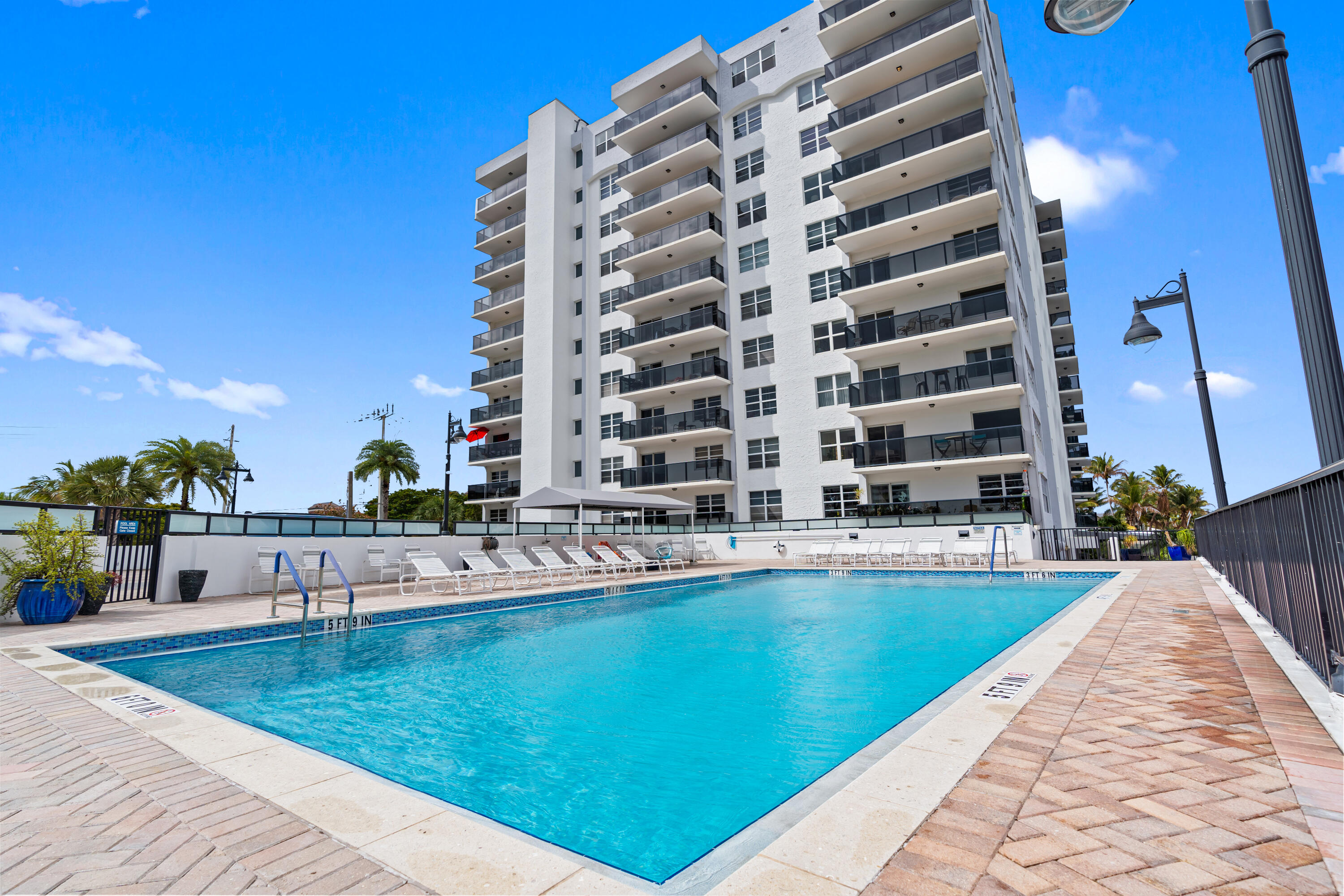 5100 Dupont #10c, Fort Lauderdale FL 33308