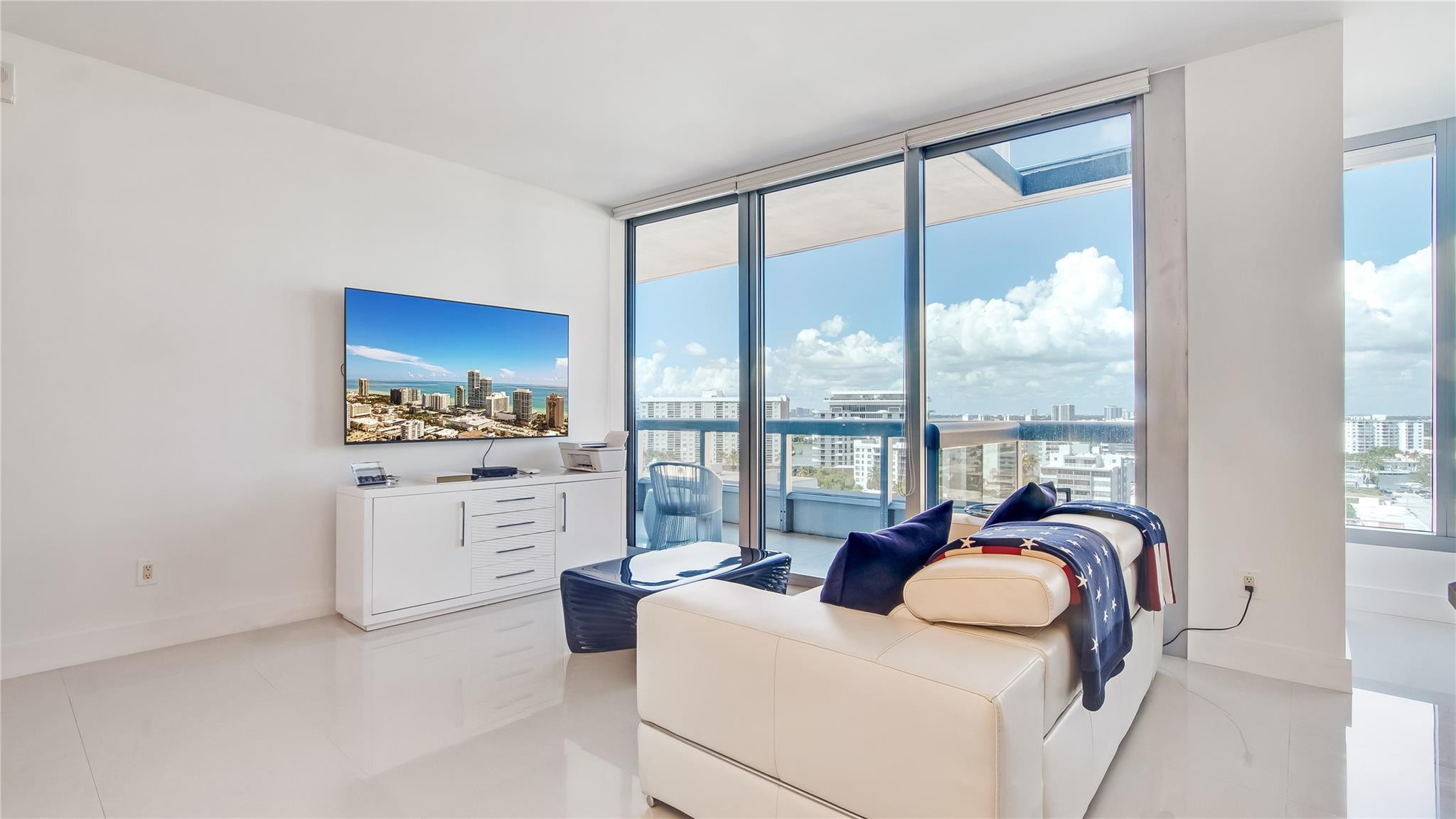 6899 Collins #1203, Miami Beach FL 33141