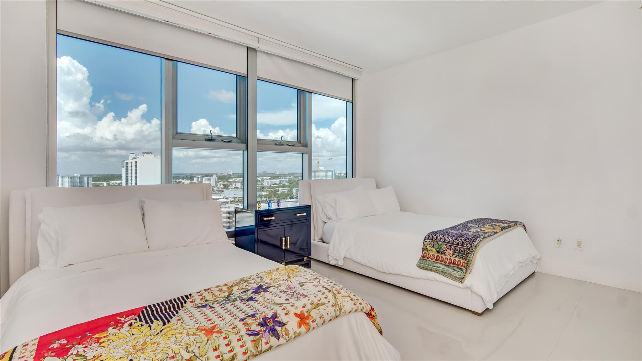 6899 Collins #1203, Miami Beach FL 33141