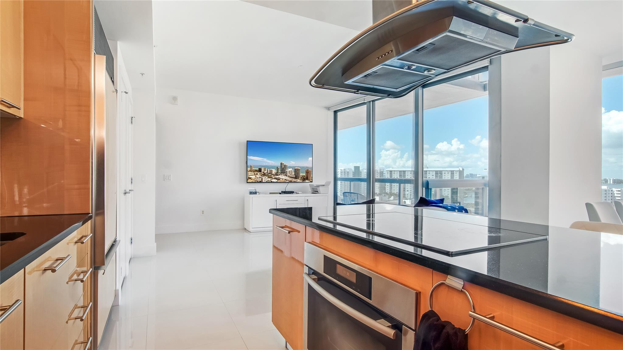 6899 Collins #1203, Miami Beach FL 33141