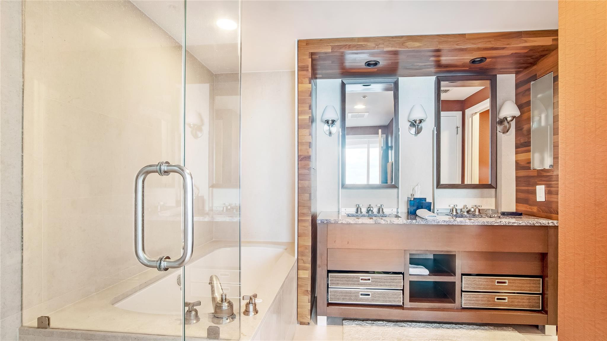 6899 Collins #1203, Miami Beach FL 33141