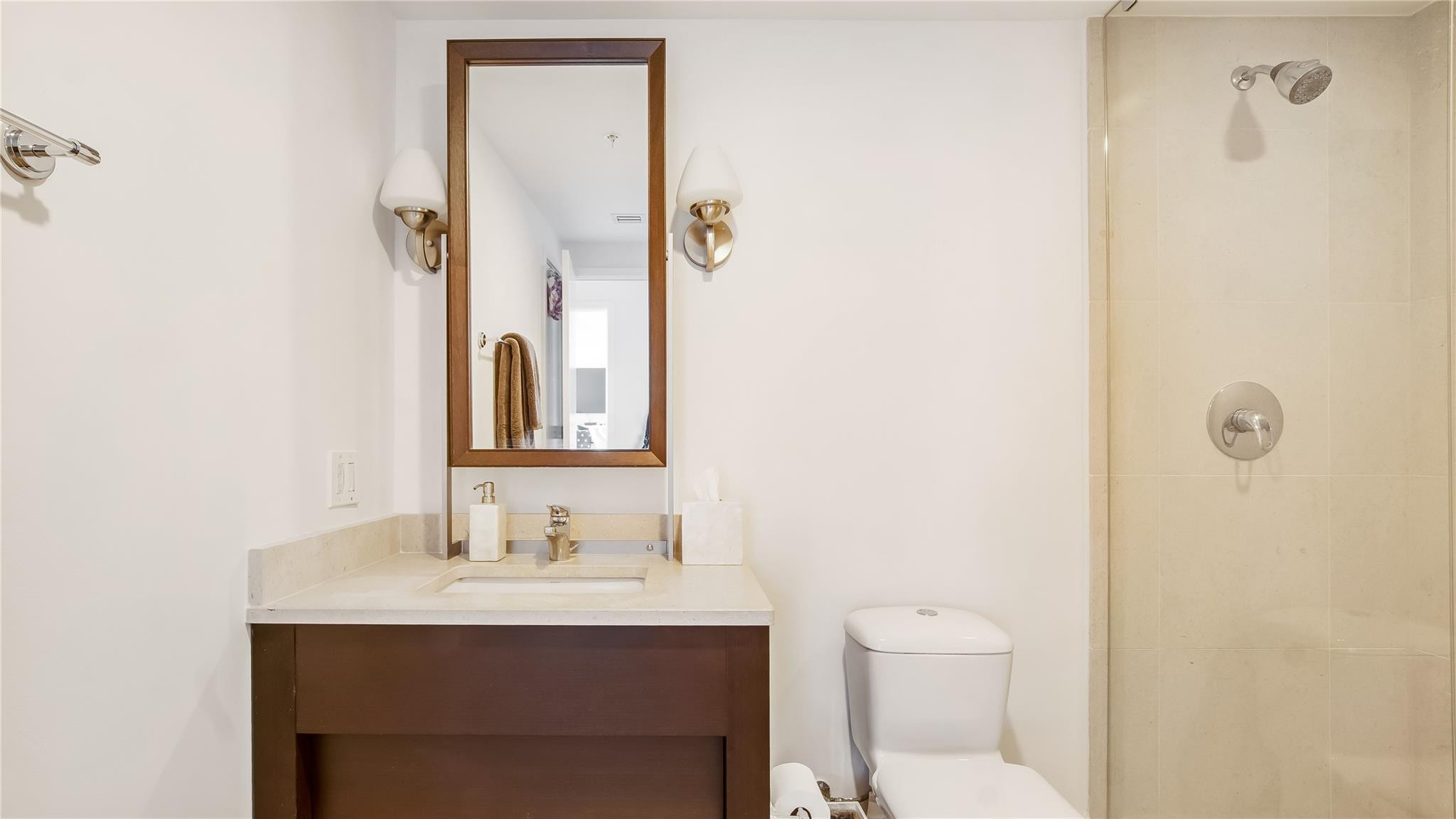 6899 Collins #1203, Miami Beach FL 33141