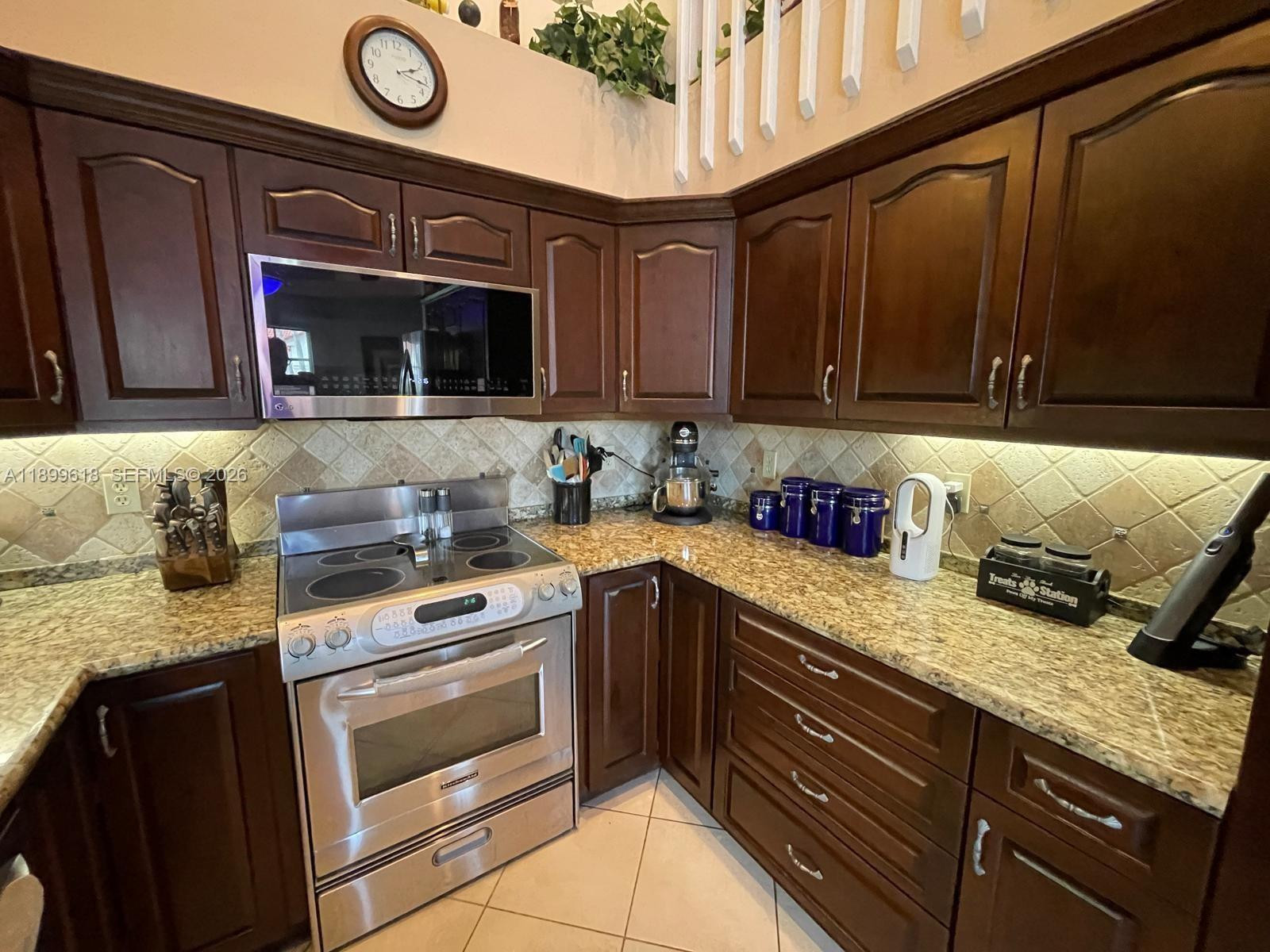 6953 Columbia, Margate FL 33063