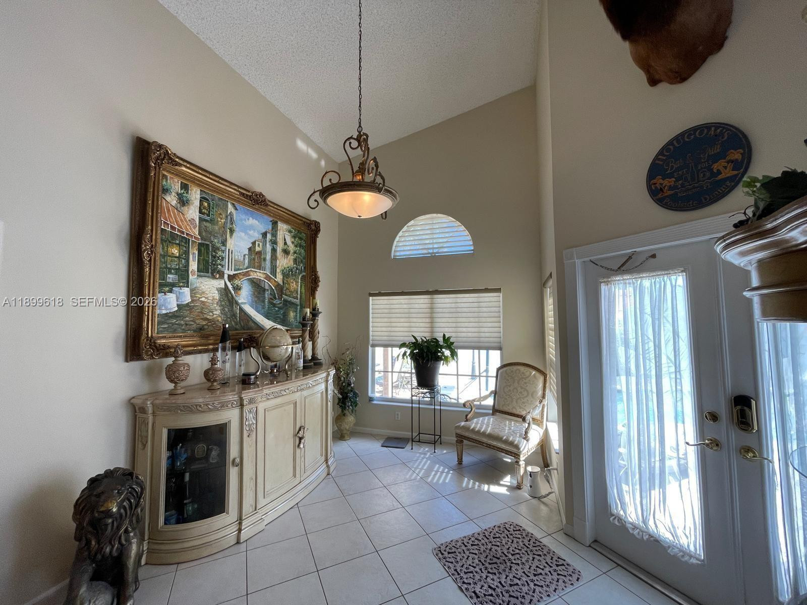 6953 Columbia, Margate FL 33063