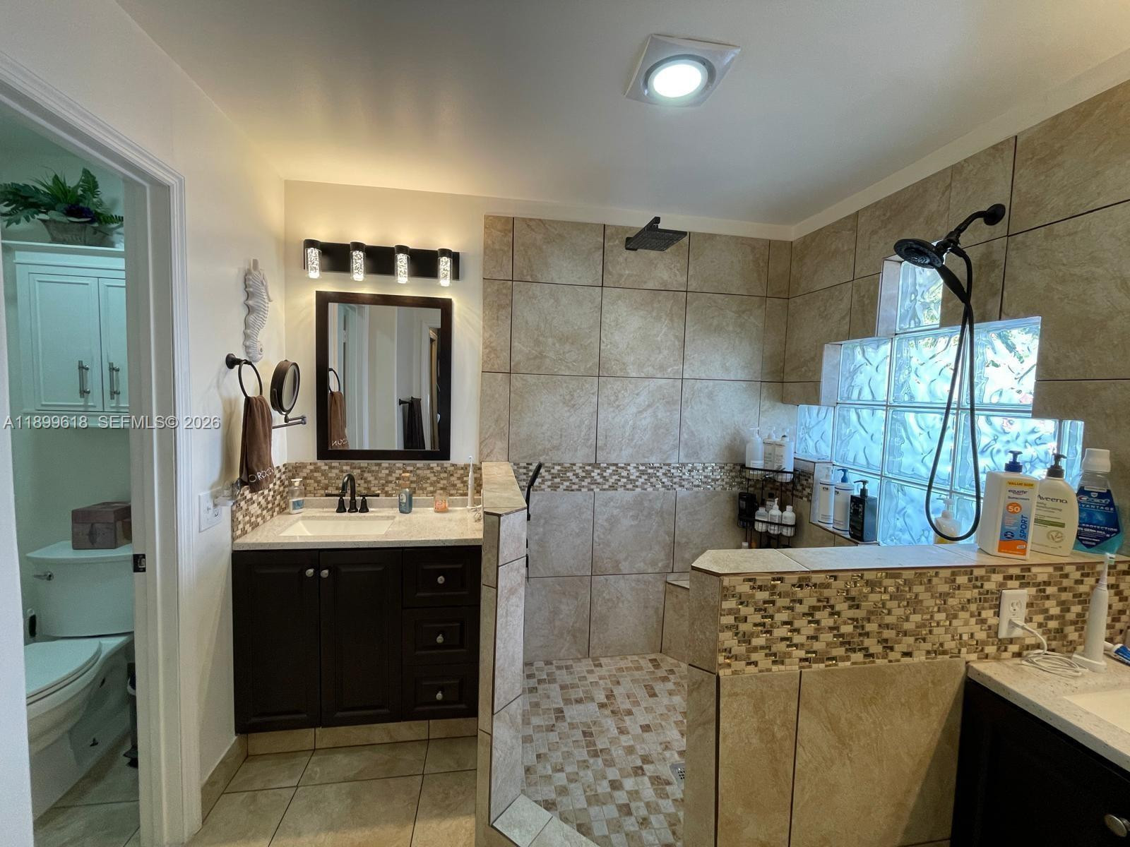 6953 Columbia, Margate FL 33063