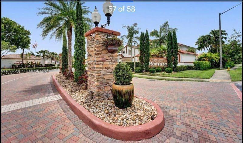 6953 Columbia, Margate FL 33063