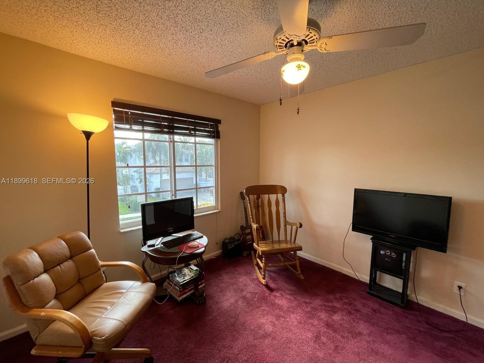 6953 Columbia, Margate FL 33063