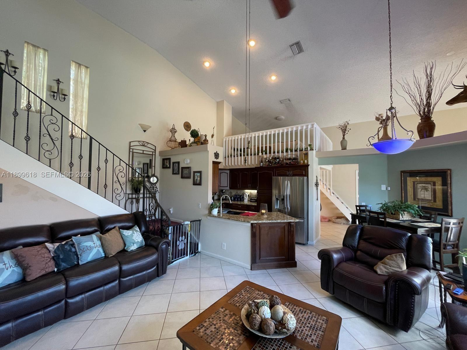 6953 Columbia, Margate FL 33063