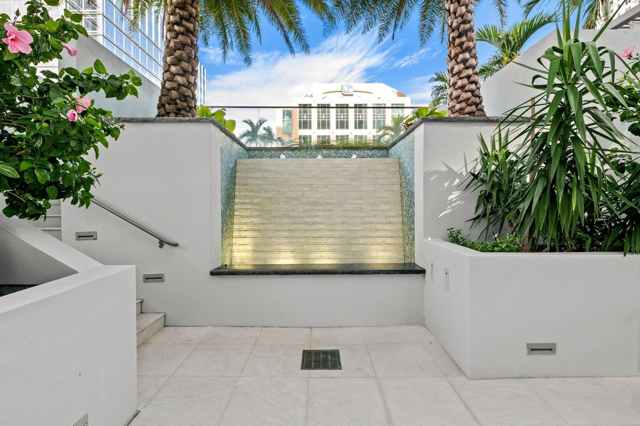 100 E Las Olas #2404, Fort Lauderdale FL 33301