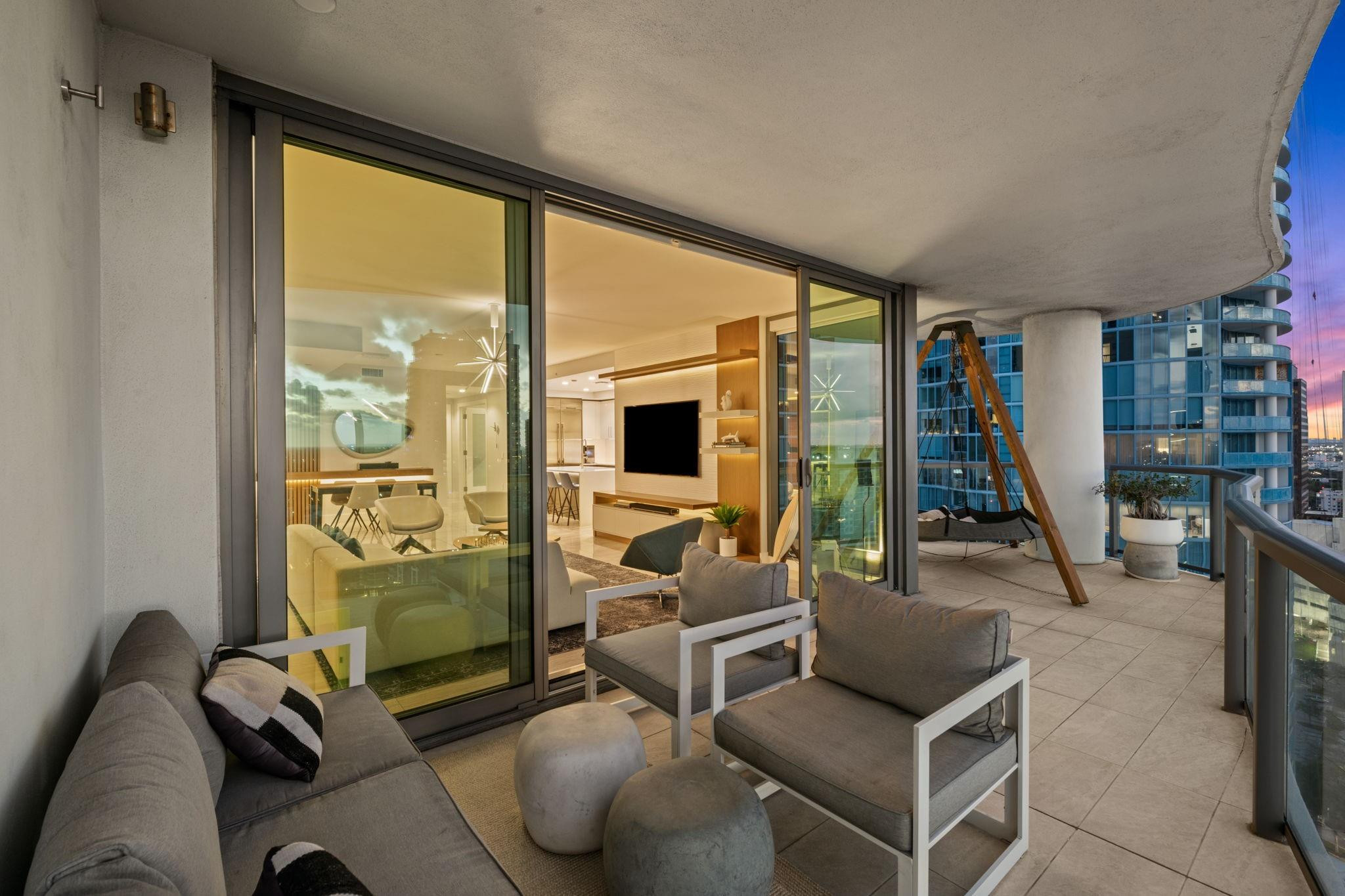 100 E Las Olas #2404, Fort Lauderdale FL 33301