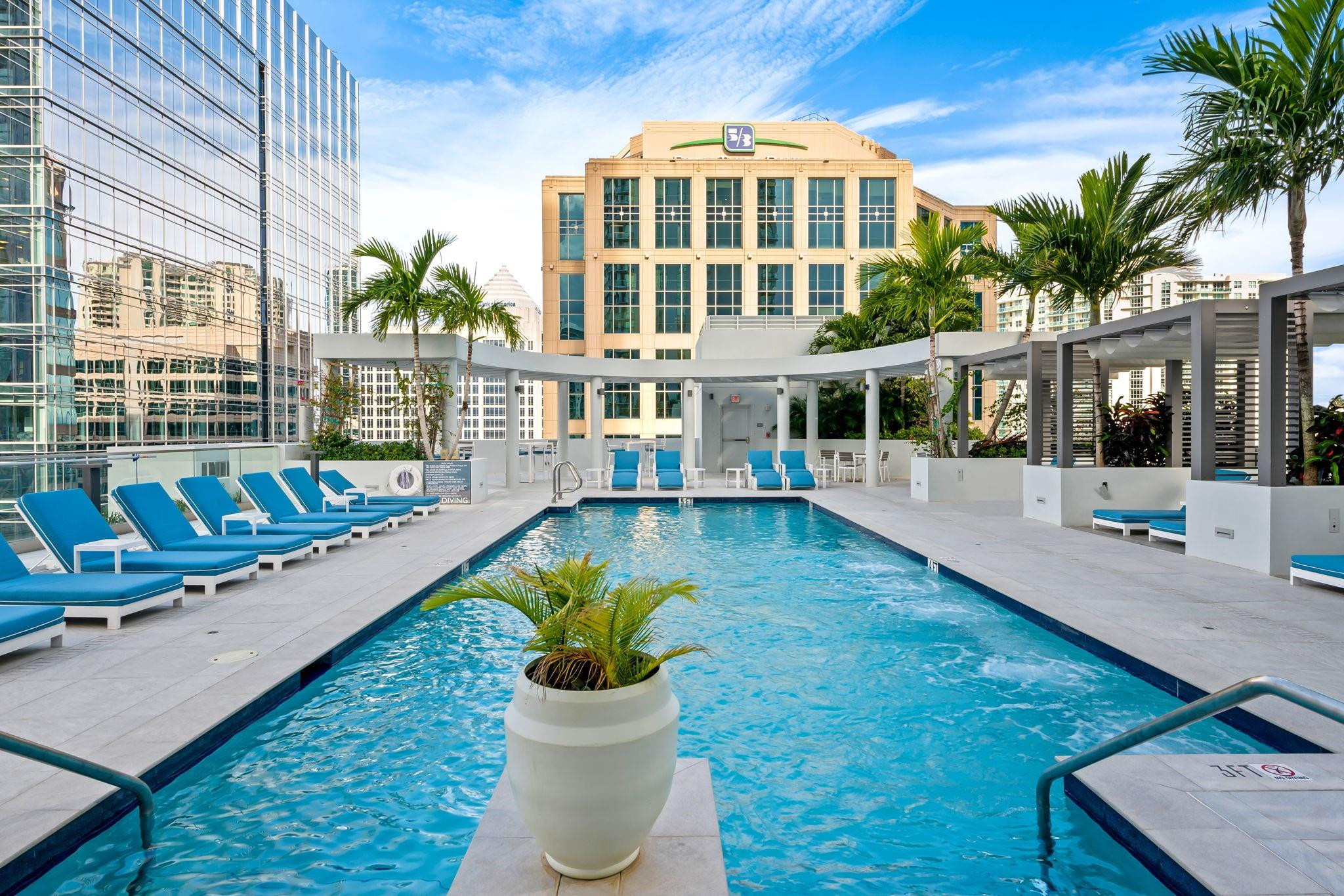 100 E Las Olas #2404, Fort Lauderdale FL 33301