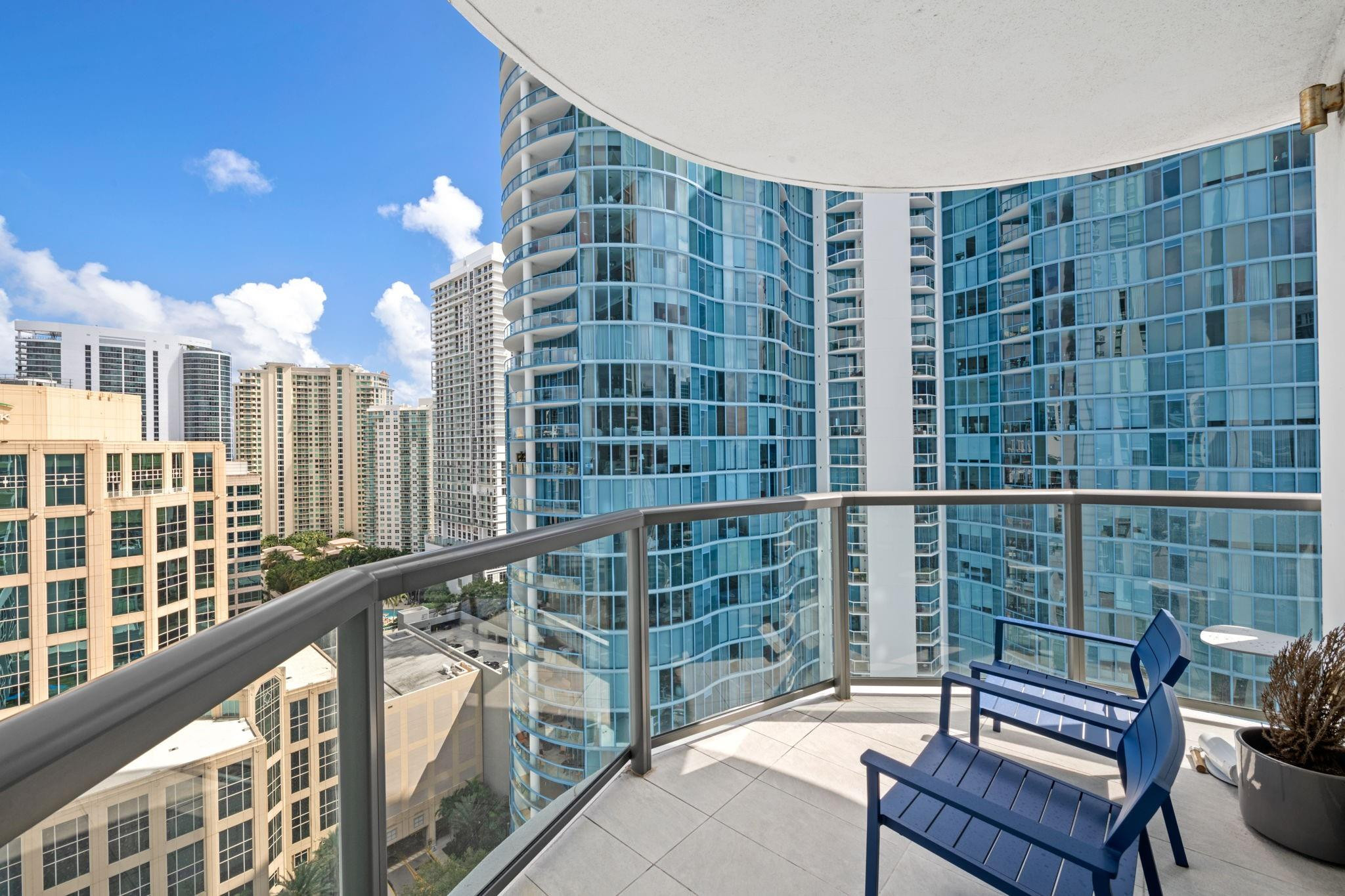 100 E Las Olas #2404, Fort Lauderdale FL 33301