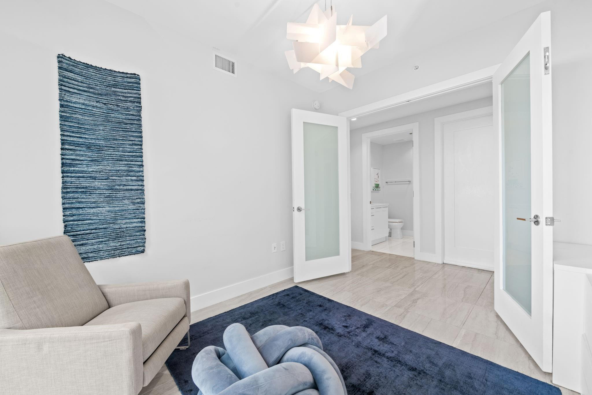 100 E Las Olas #2404, Fort Lauderdale FL 33301
