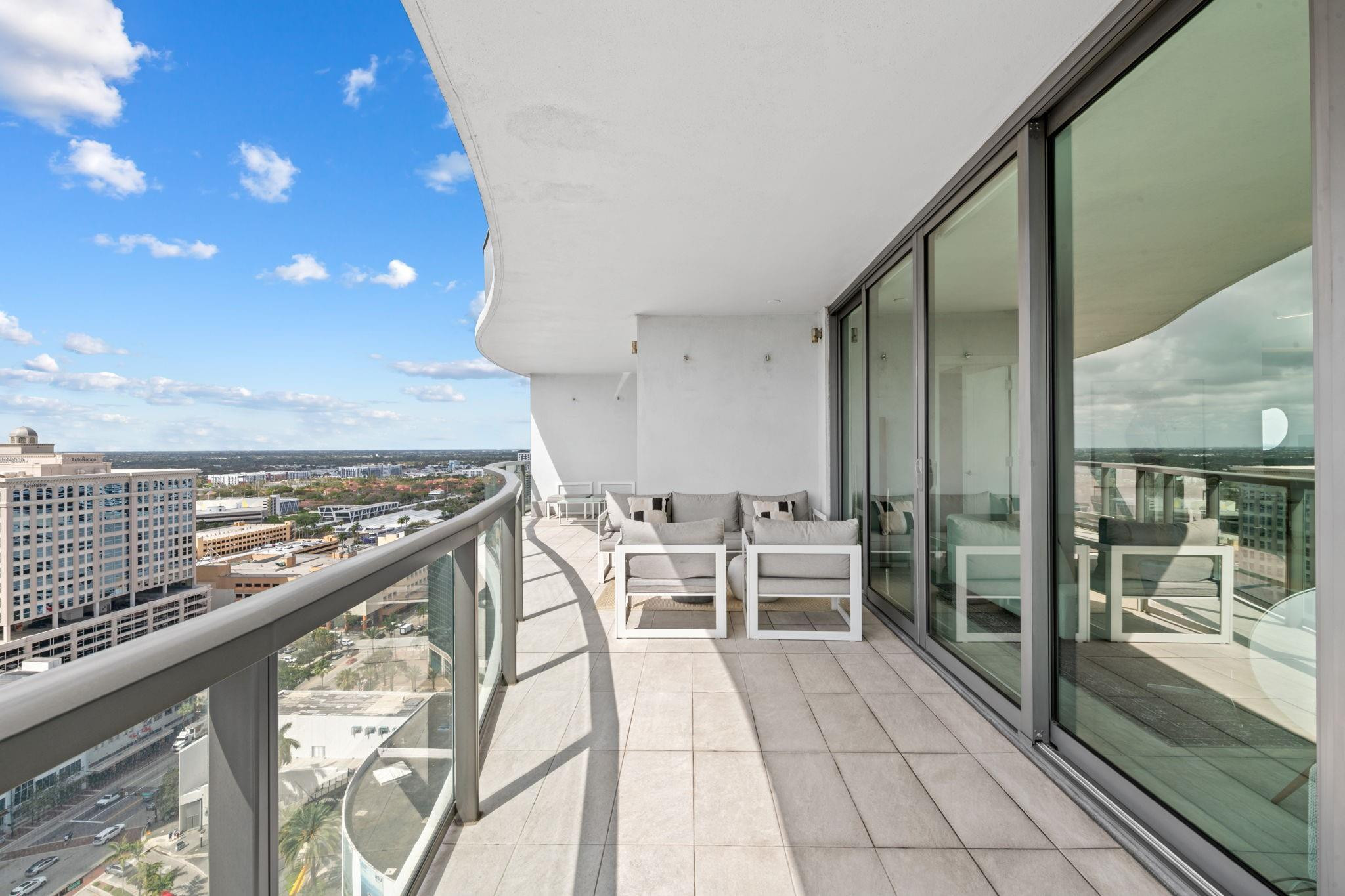 100 E Las Olas #2404, Fort Lauderdale FL 33301
