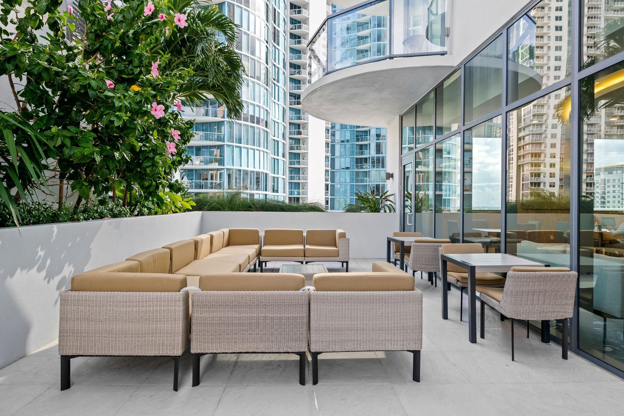 100 E Las Olas #2404, Fort Lauderdale FL 33301