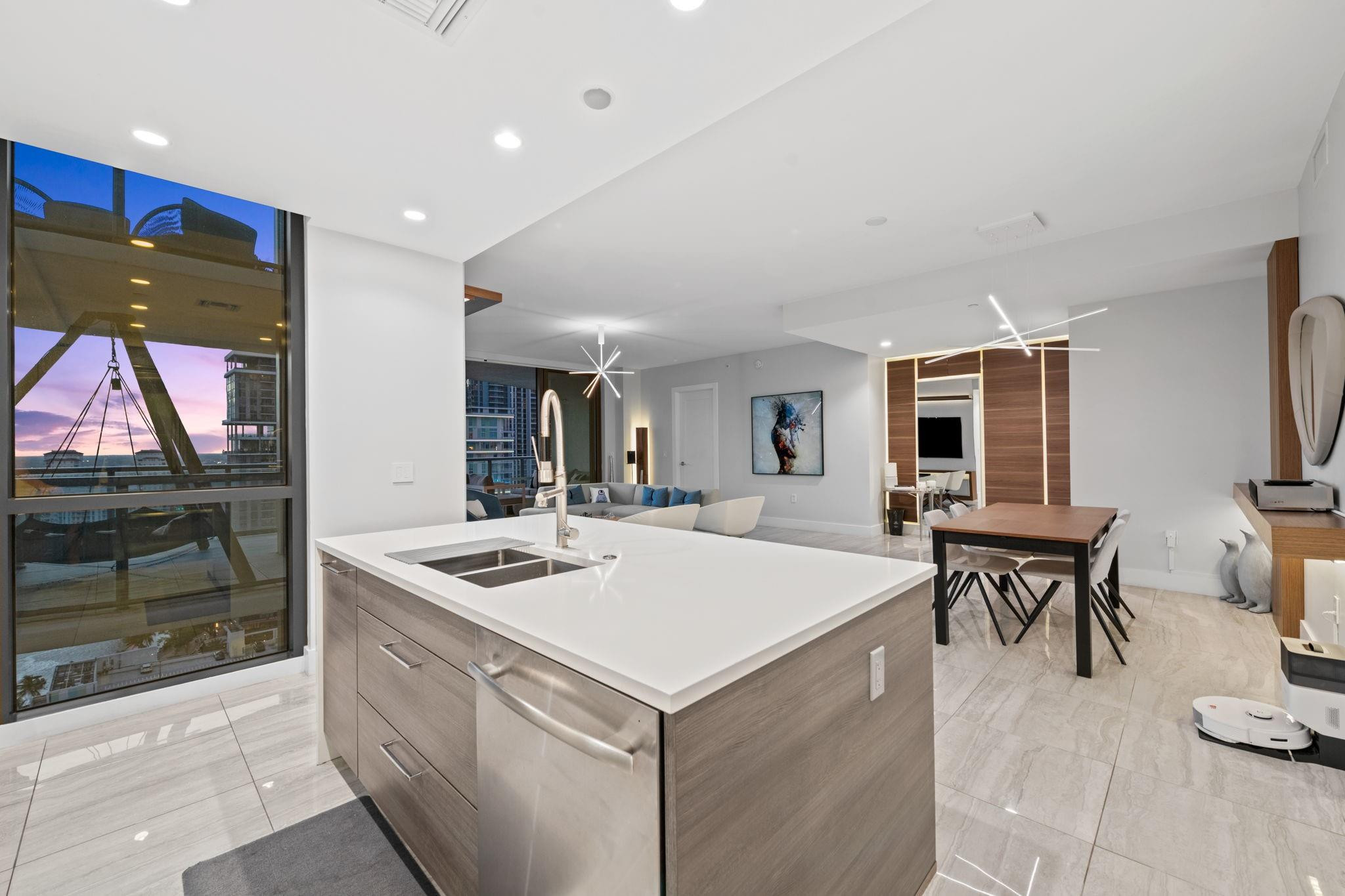 100 E Las Olas #2404, Fort Lauderdale FL 33301