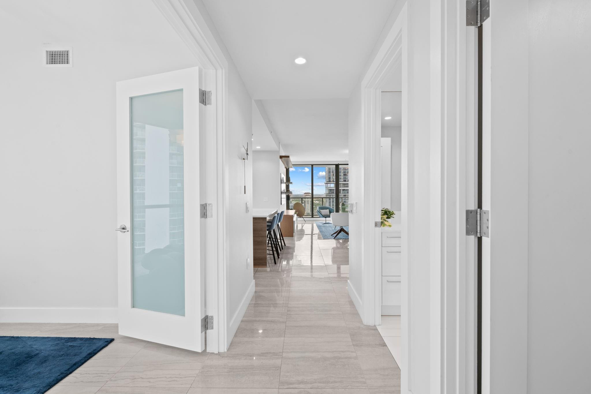 100 E Las Olas #2404, Fort Lauderdale FL 33301