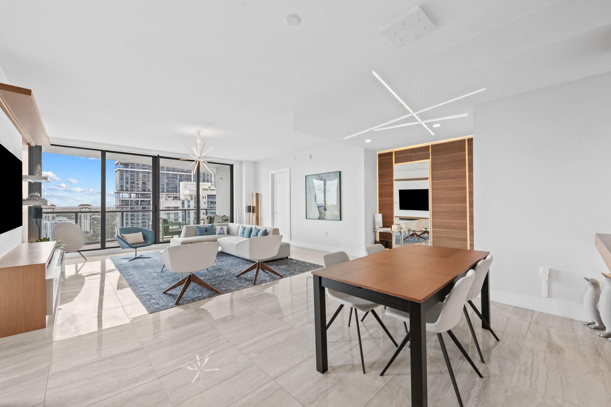 100 E Las Olas #2404, Fort Lauderdale FL 33301