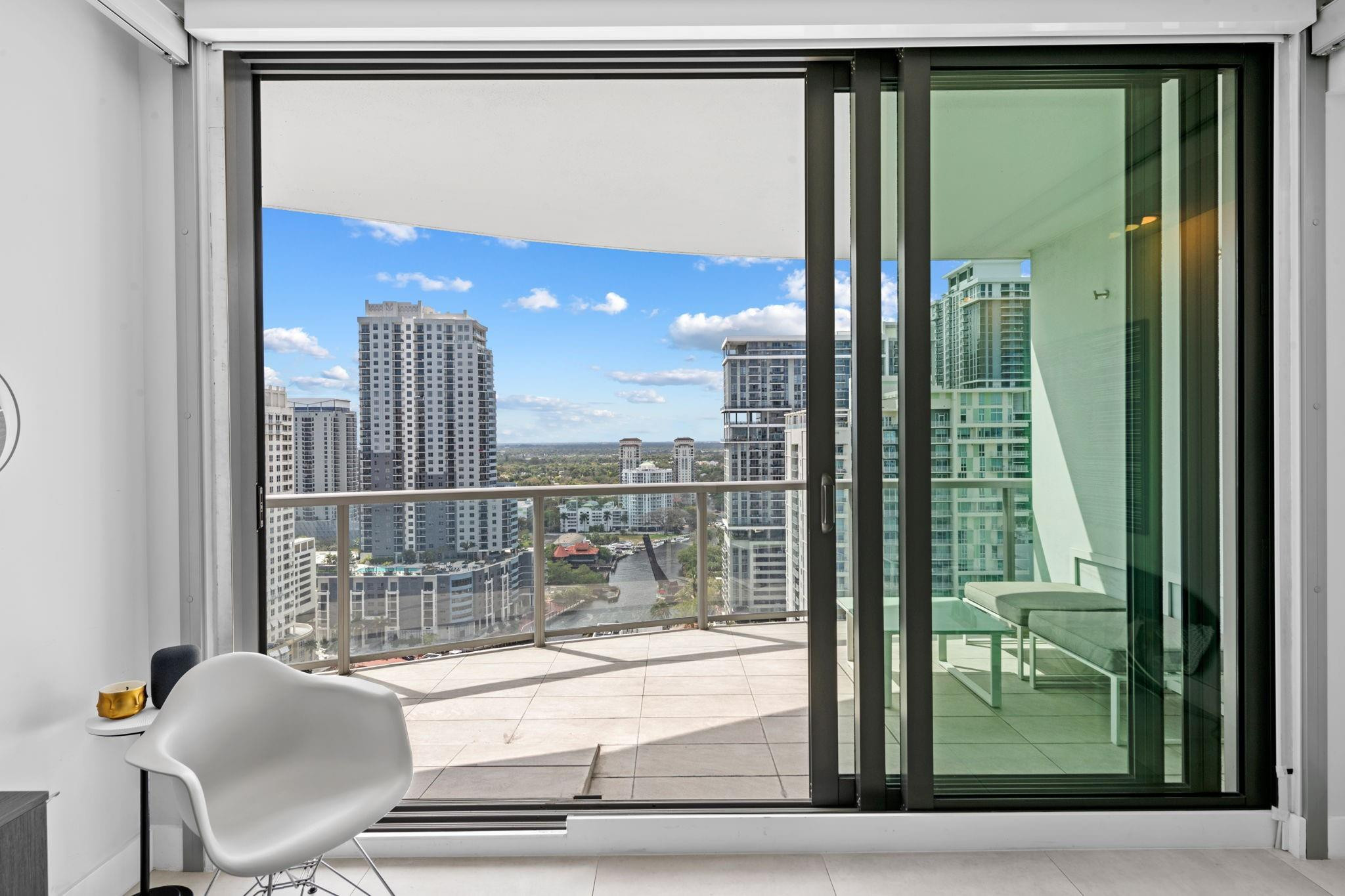 100 E Las Olas #2404, Fort Lauderdale FL 33301