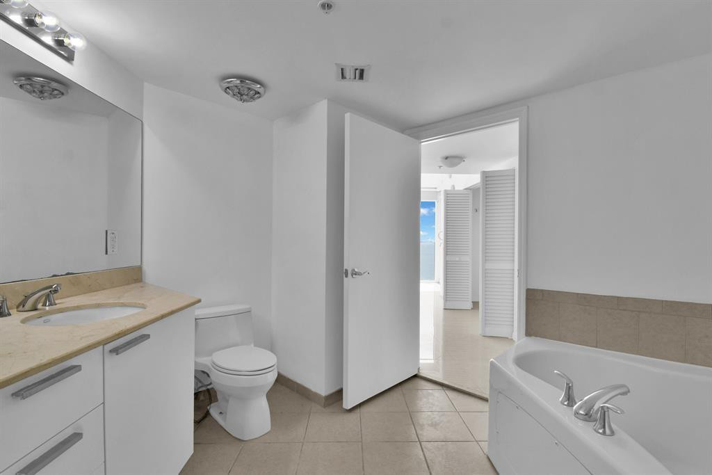 16699 Collins #3402, Sunny Isles Beach FL 33160