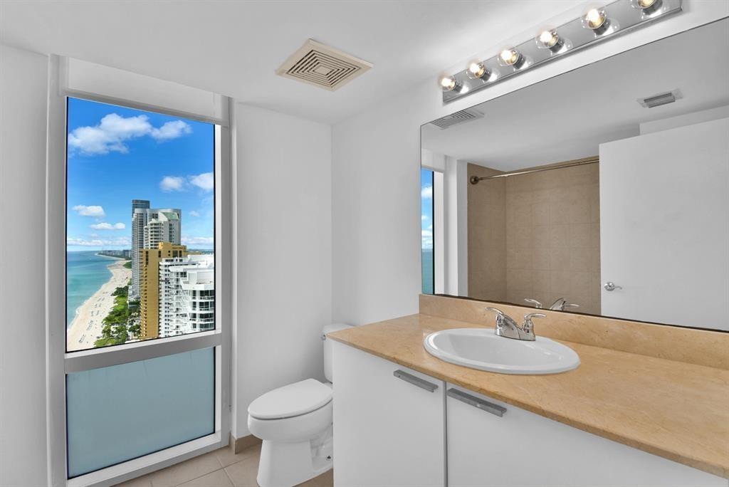 16699 Collins #3402, Sunny Isles Beach FL 33160
