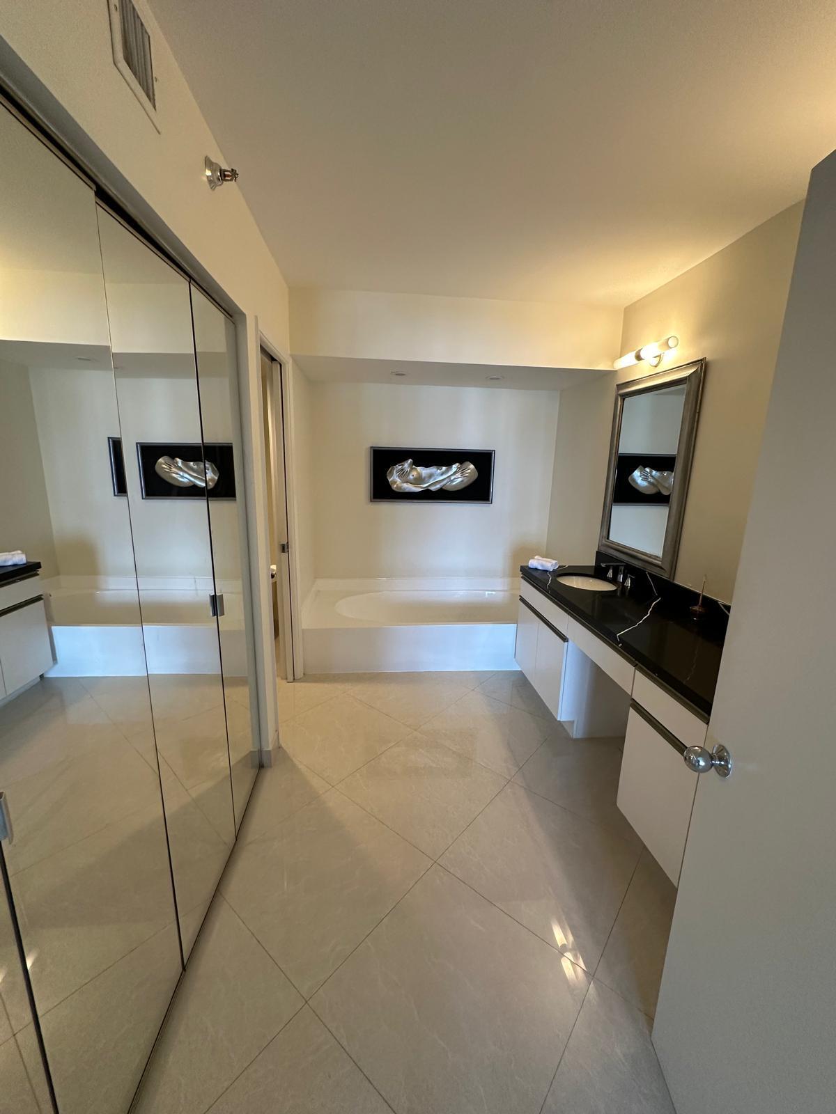 19195 NE 36th #2703, Aventura FL 33180