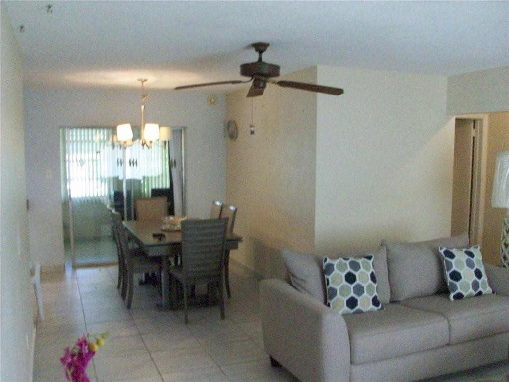 5039 NW 42, Lauderdale Lakes FL 33319