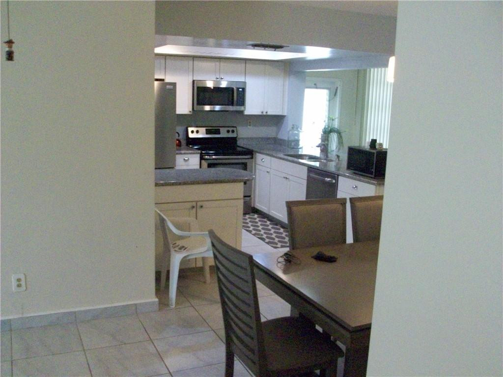 5039 NW 42, Lauderdale Lakes FL 33319