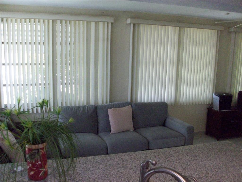 5039 NW 42, Lauderdale Lakes FL 33319