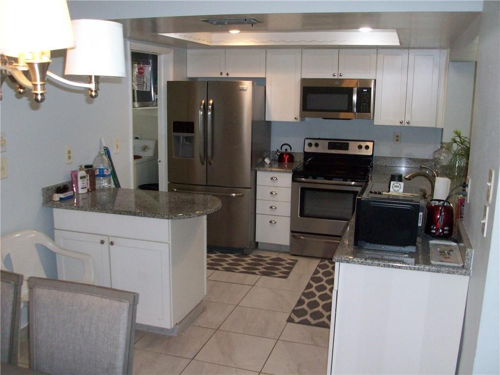 5039 NW 42, Lauderdale Lakes FL 33319