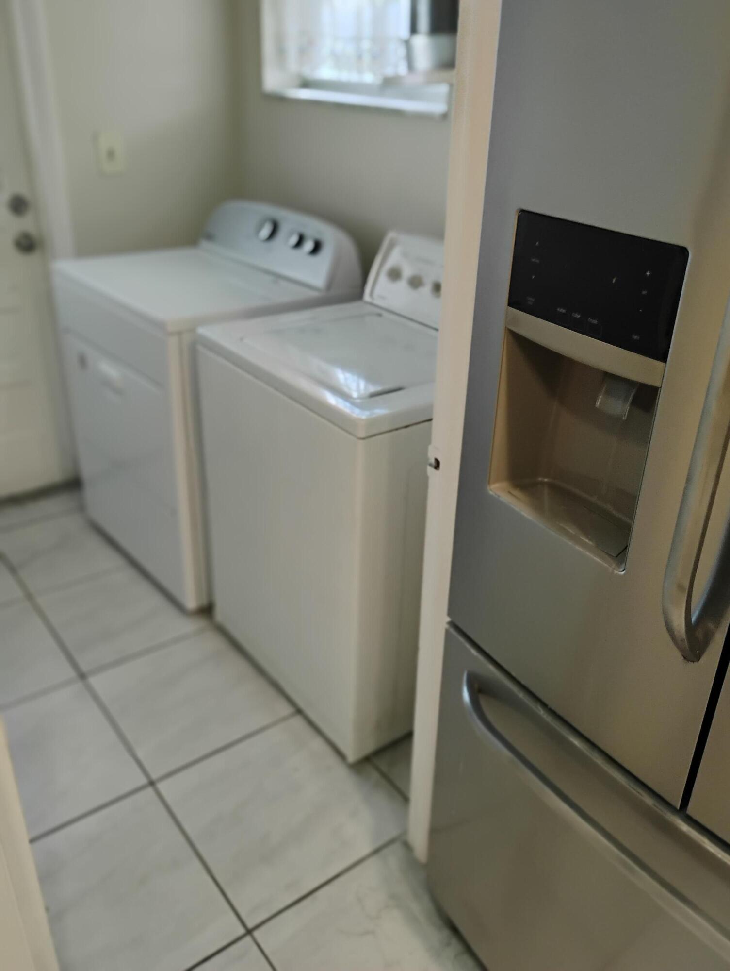 5039 NW 42, Lauderdale Lakes FL 33319