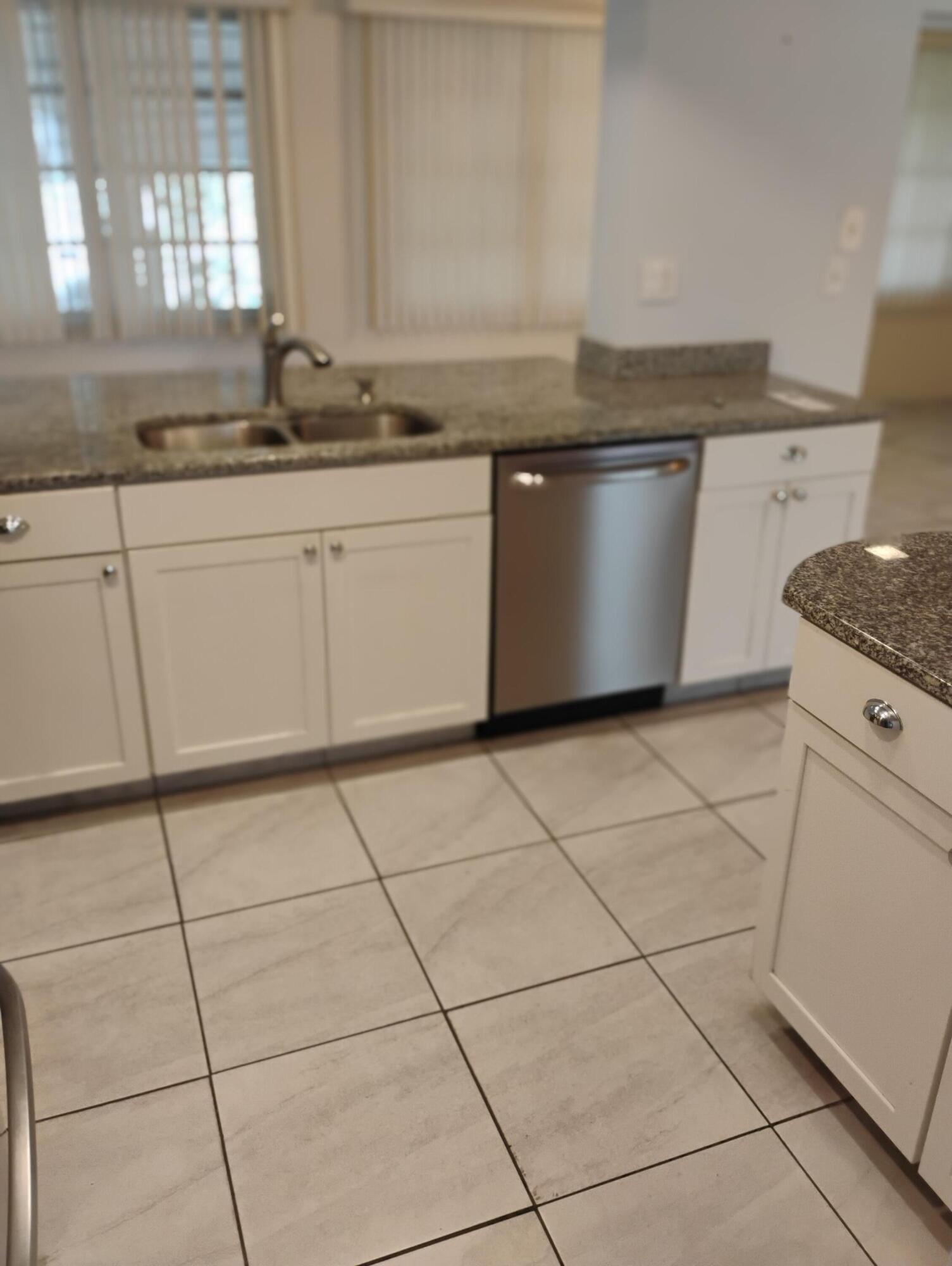 5039 NW 42, Lauderdale Lakes FL 33319