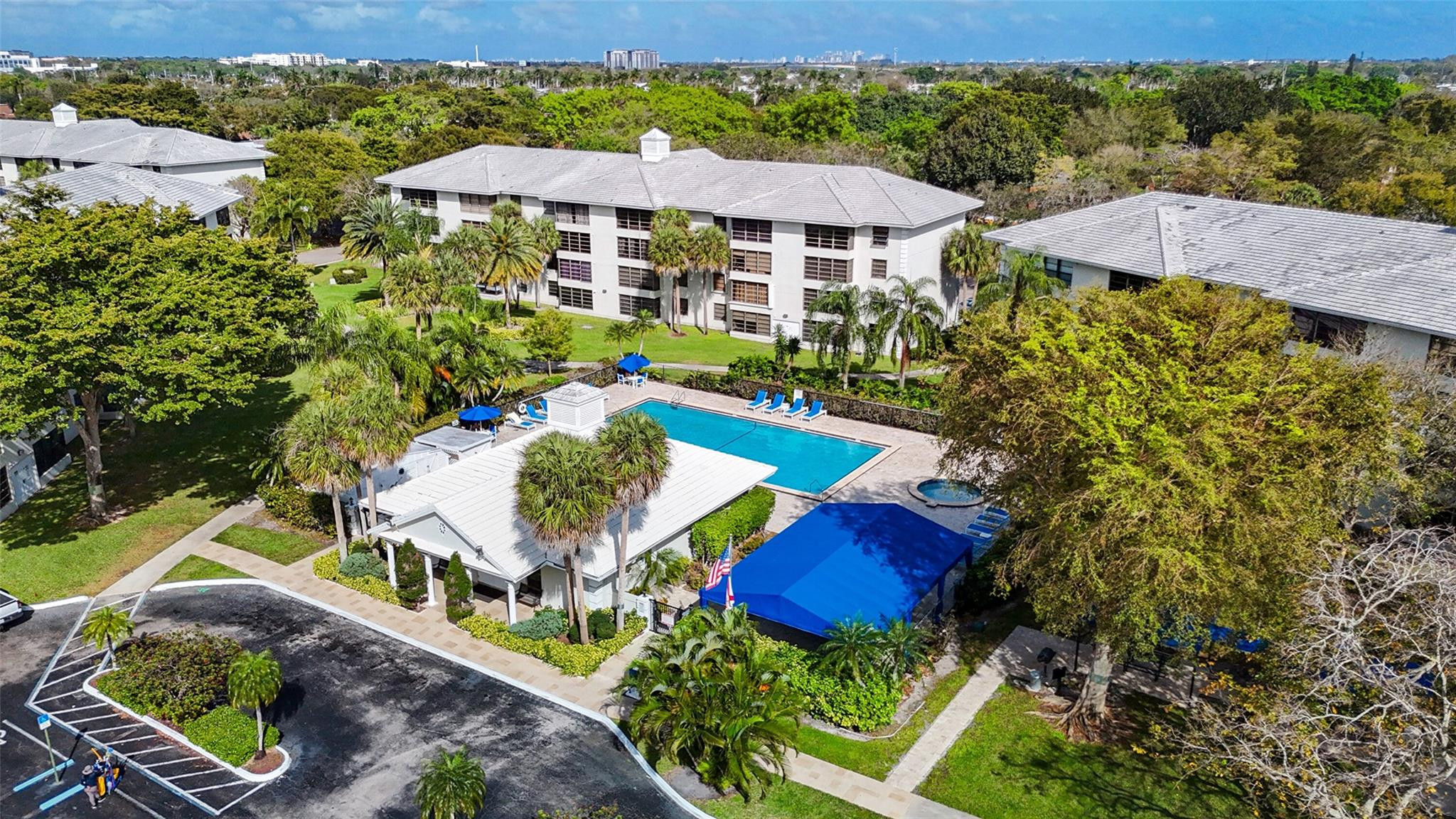 1717 Whitehall #205, Davie FL 33324