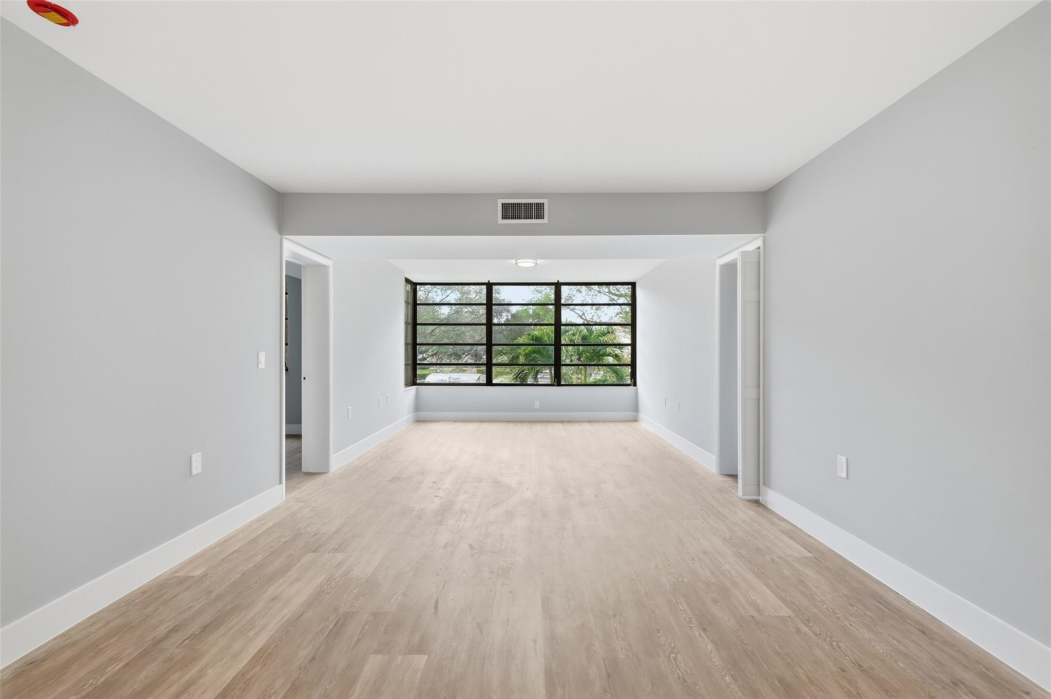1717 Whitehall #205, Davie FL 33324