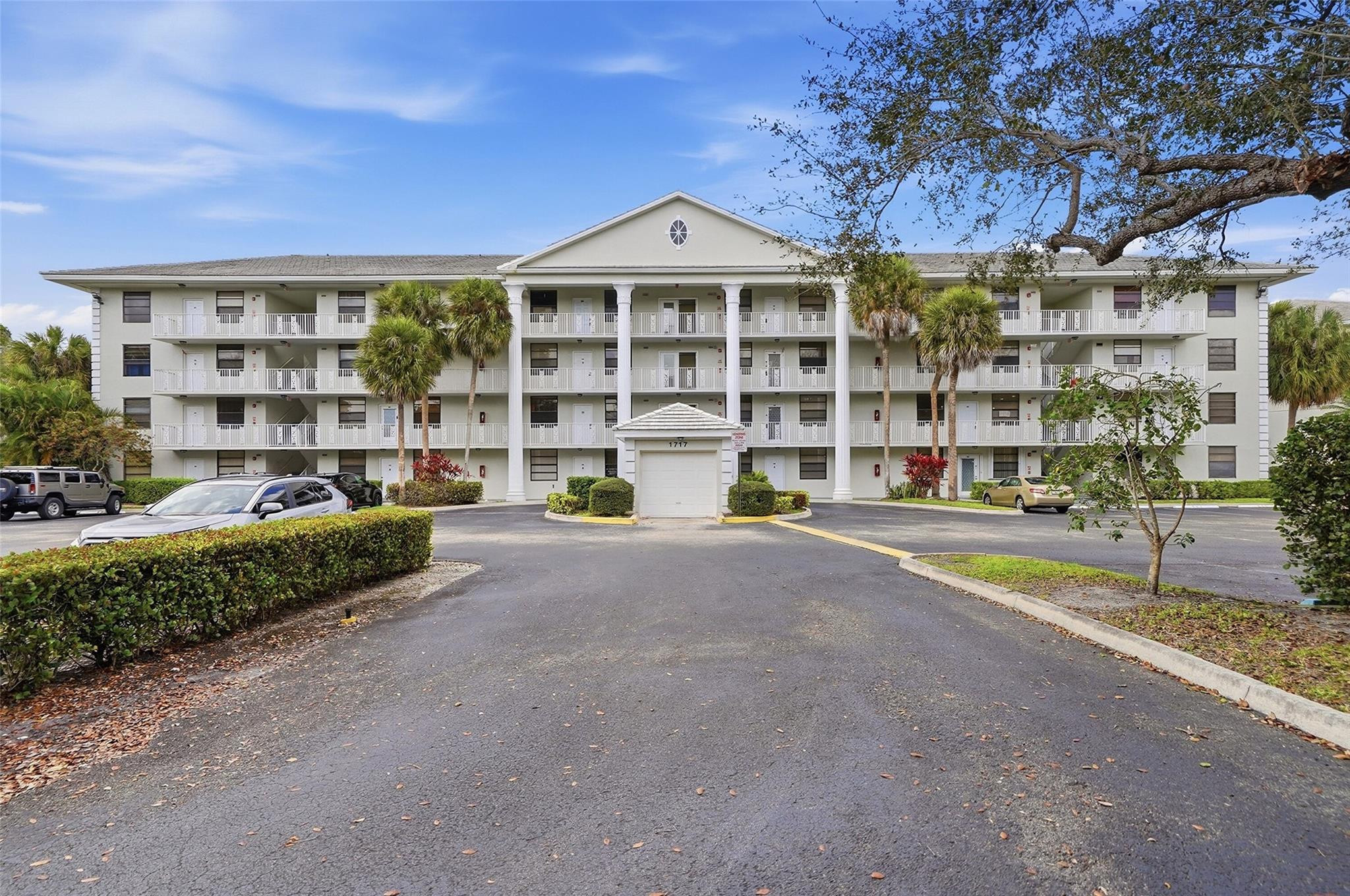 1717 Whitehall #205, Davie FL 33324