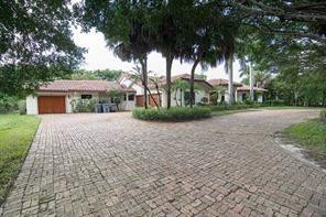 8208 Twin Lake, Boca Raton FL 33496