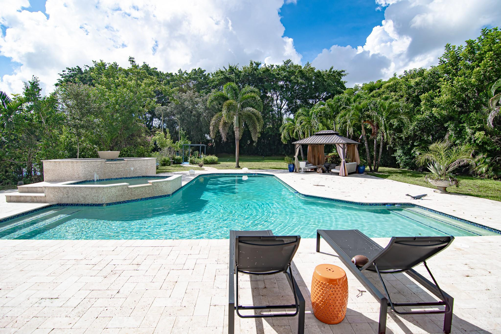 8208 Twin Lake, Boca Raton FL 33496