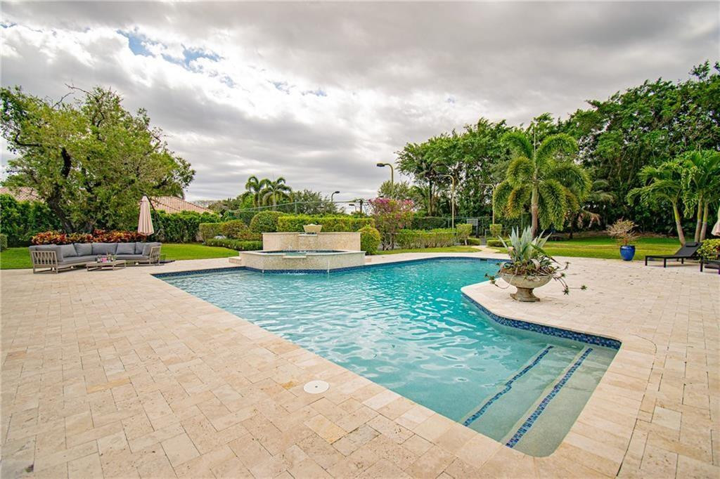 8208 Twin Lake, Boca Raton FL 33496