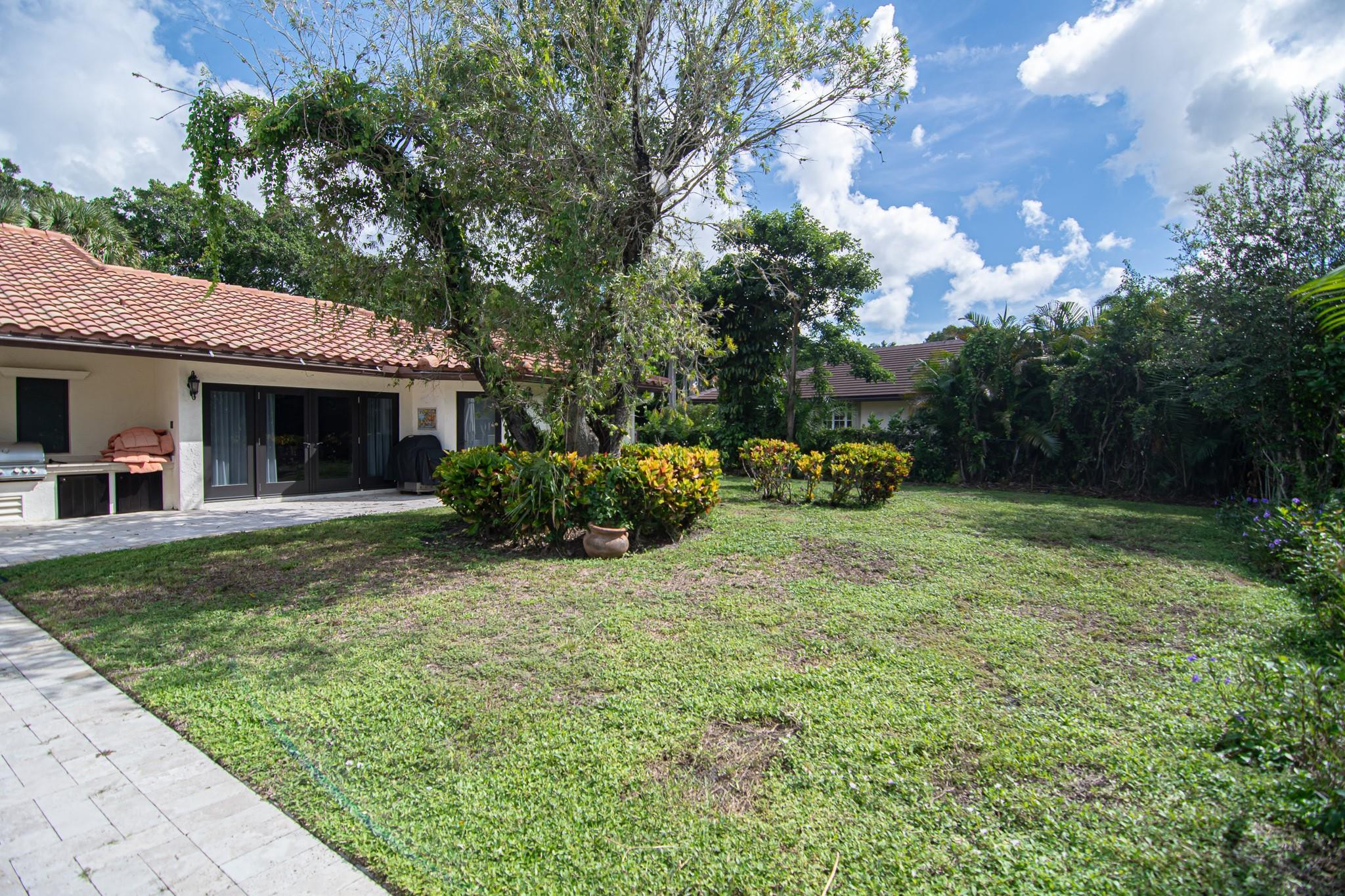 8208 Twin Lake, Boca Raton FL 33496