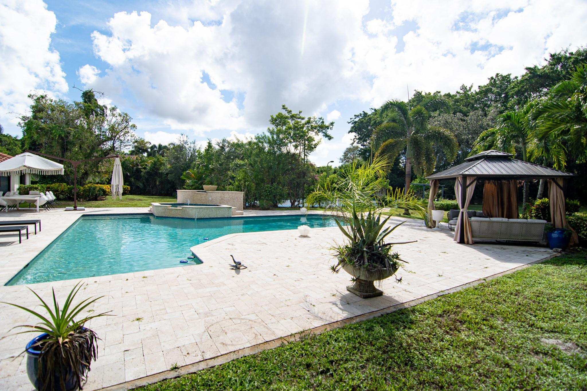 8208 Twin Lake, Boca Raton FL 33496