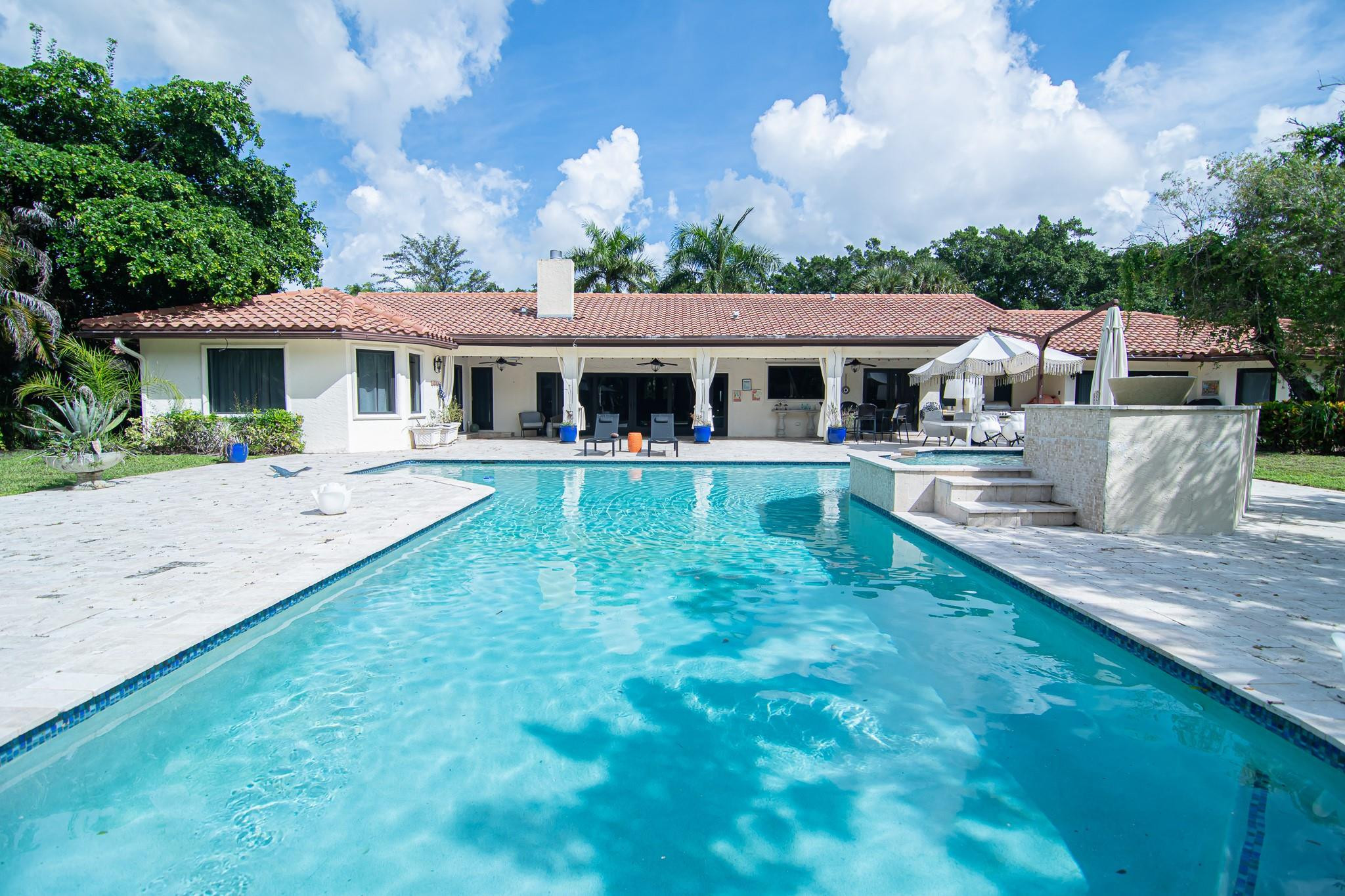 8208 Twin Lake, Boca Raton FL 33496