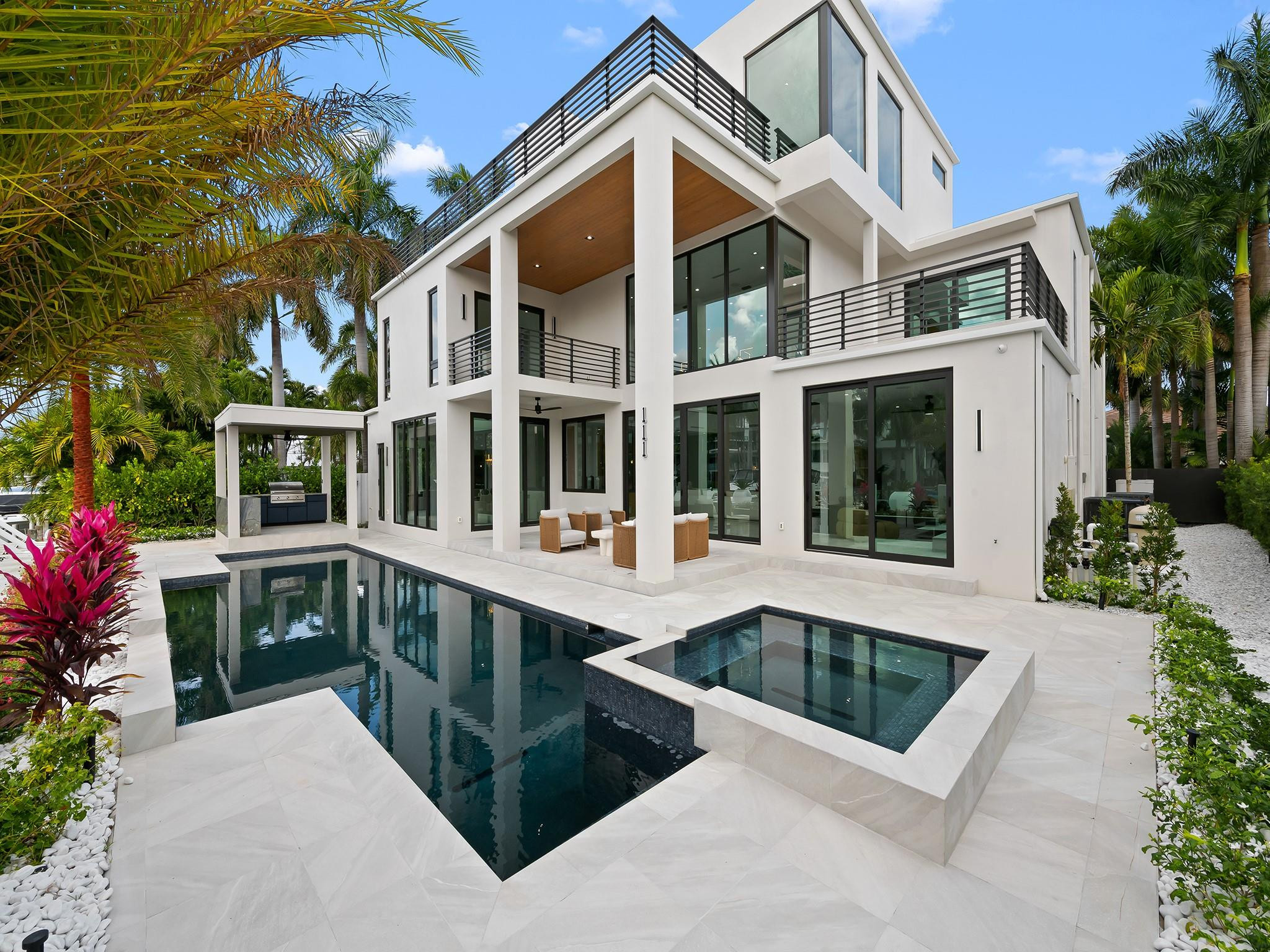 111 Fiesta, Fort Lauderdale FL 33301